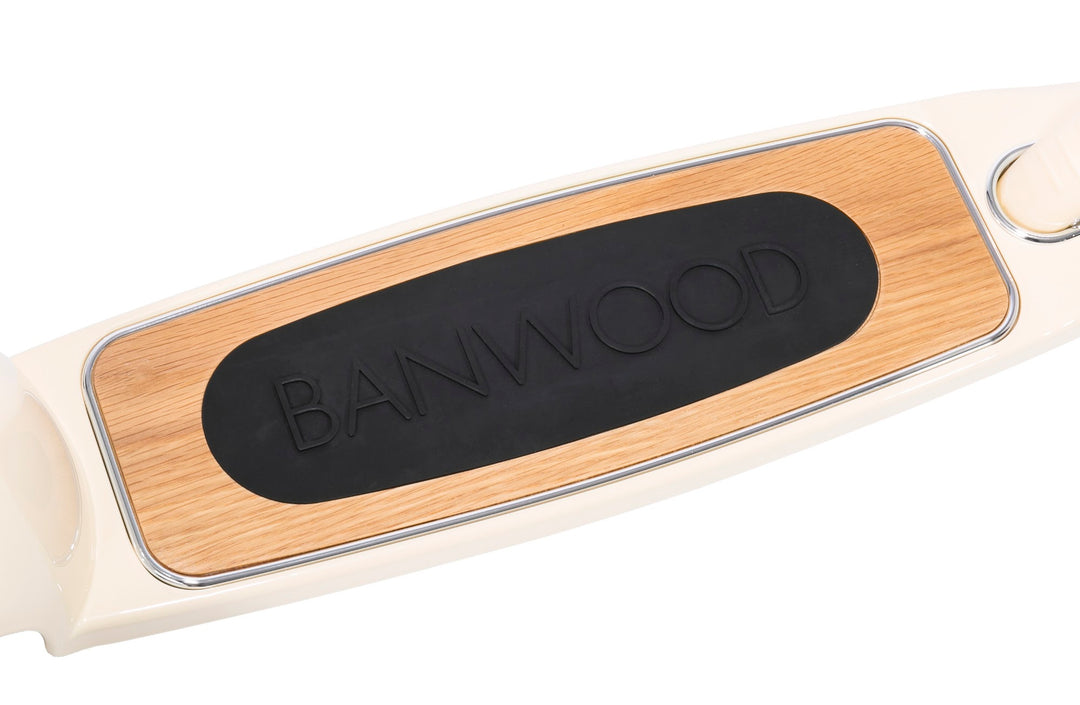 Banwood Vintage Scooter Cream, deck close up