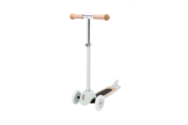 Banwood Vintage Scooter Pale Mint, front view