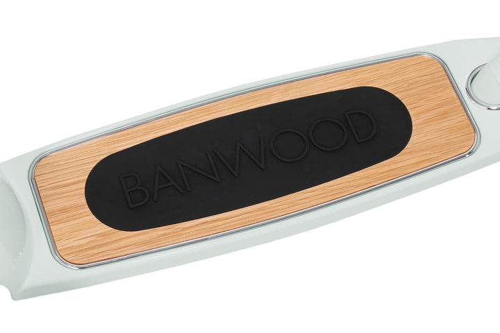 Banwood Vintage Scooter Pale Mint, deck close up