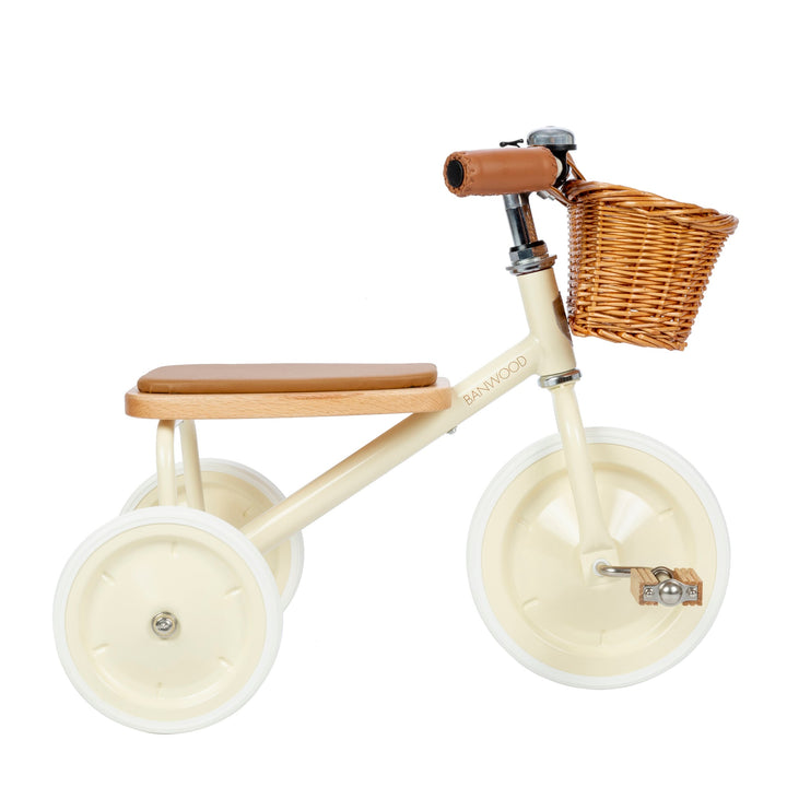 Banwood Vintage Trike in Cream with wicker basket