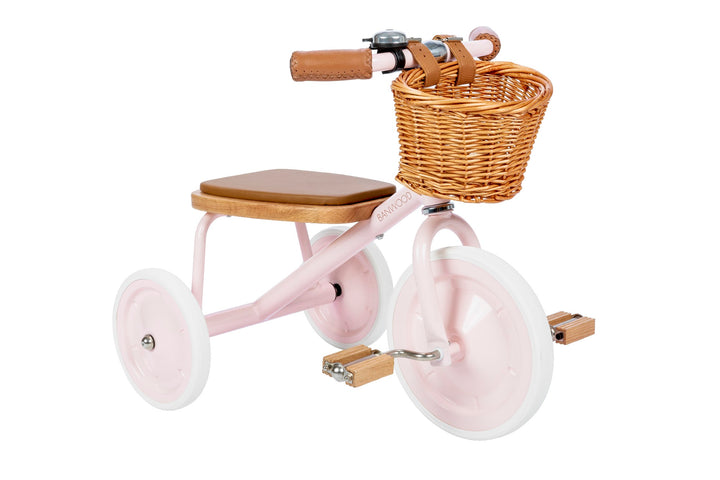 Banwood Vintage Trike Pink, front three quarter view