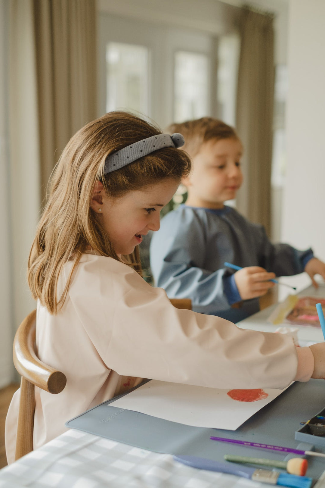 Waterproof artist apron for children