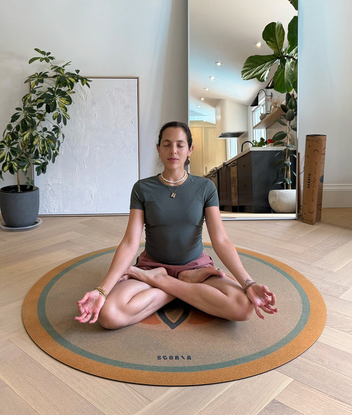 XL Cork Yoga Mat (53" diameter - Round) - Blue Petals