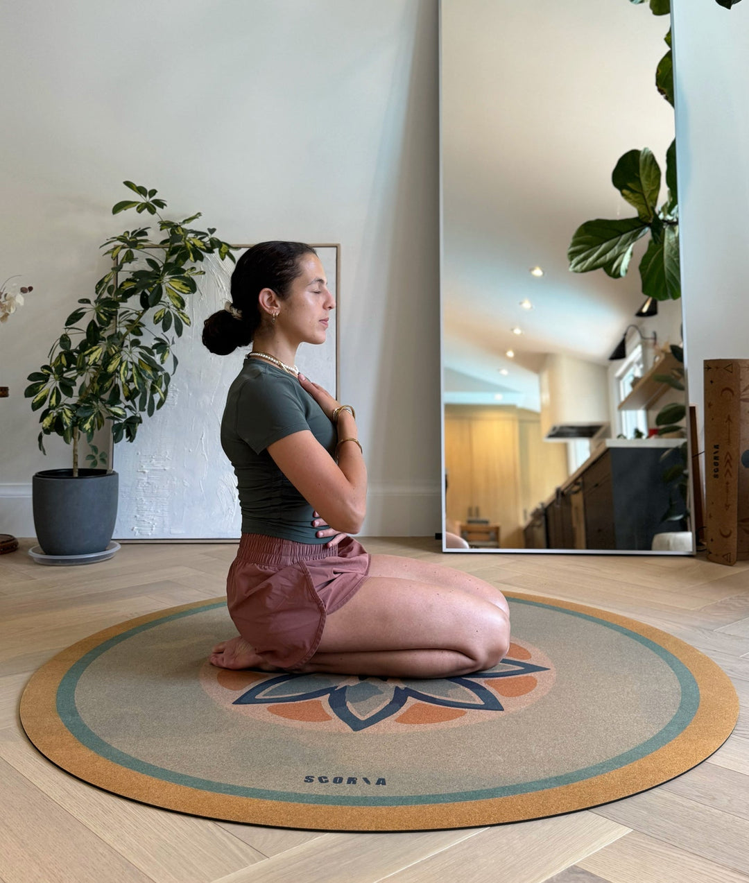 XL Cork Yoga Mat (53" diameter - Round) - Blue Petals