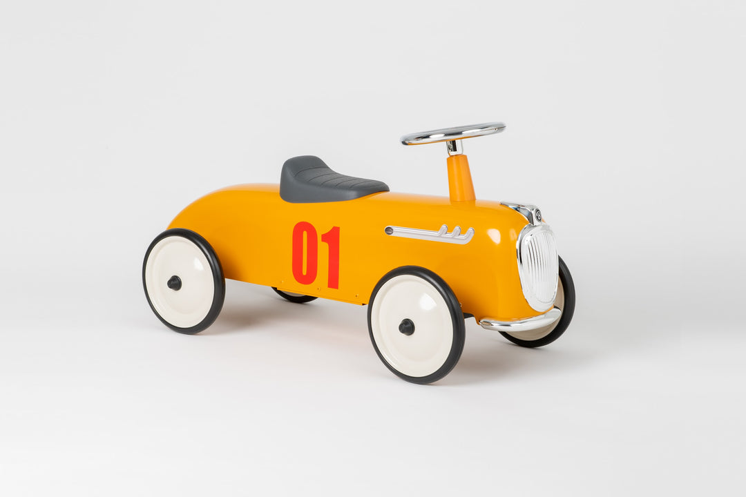 Baghera Roadster Camel, three quarter view